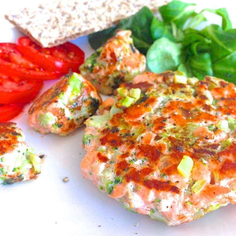 hamburguesa salmón brócoli 1