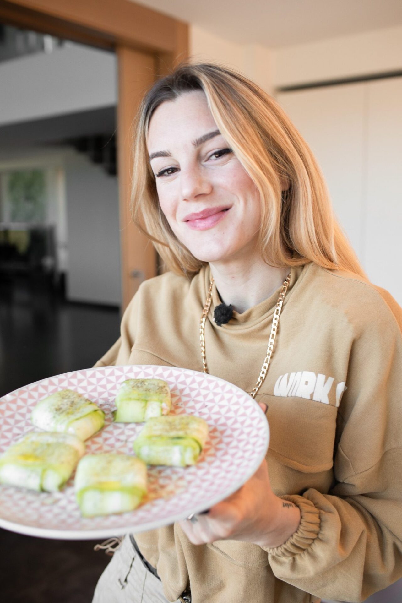 02 RAVIOLI RELLENOS DE CREMA Y SALMÓN