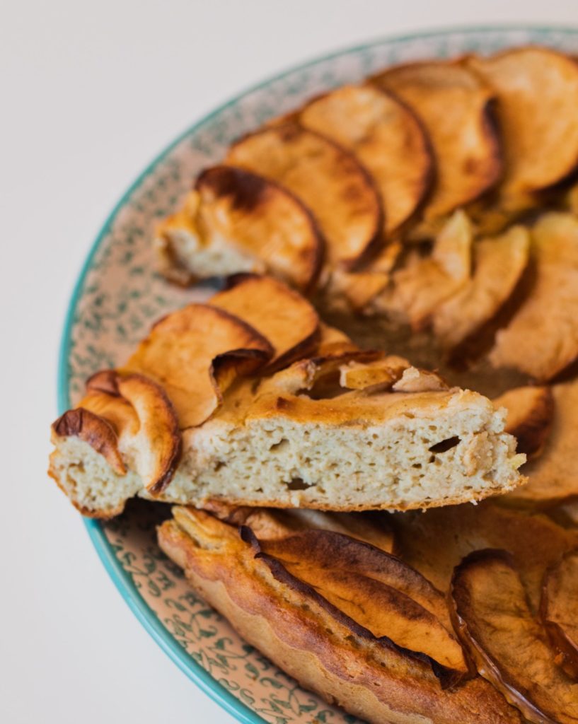 BIZCOCHO TRADICIONAL DE MANZANA