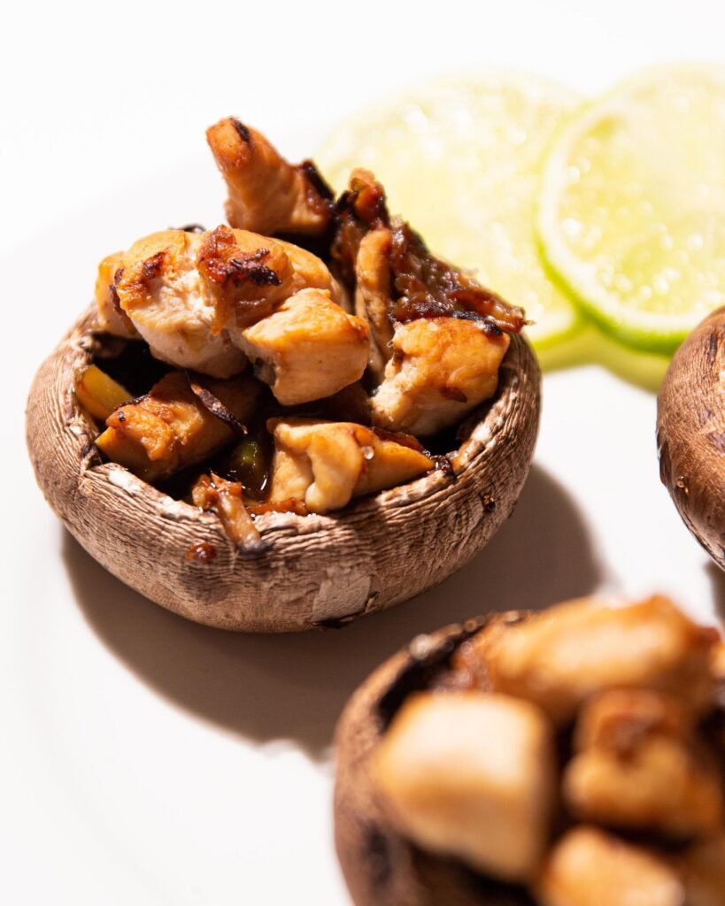 champiñones rellenos de pollo